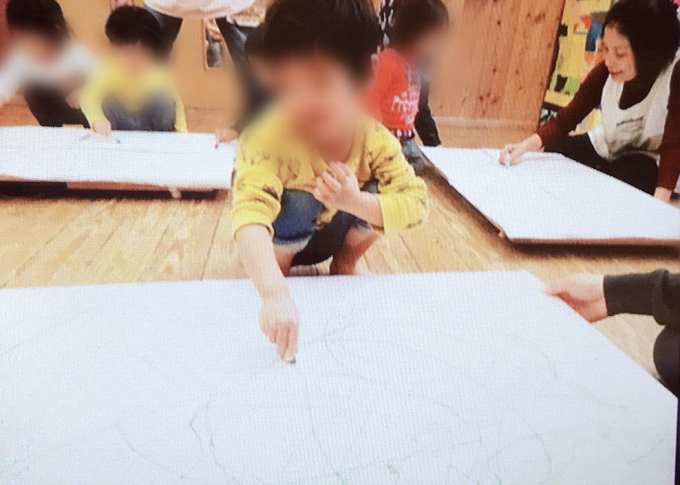 お弁当遠足ごっこをしました♪_c0293682_20412748.jpg