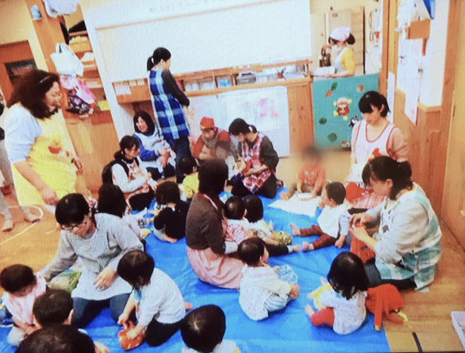 お弁当遠足ごっこをしました♪_c0293682_21211082.jpg
