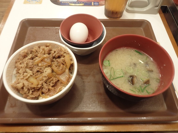 すき家の牛丼ミニしじみたまごセット　　　西宮今津巽店_c0118393_10394925.jpg