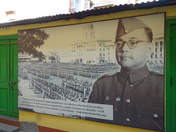 コルカタの Netaji Bhawan 訪問_d0360509_16553177.jpg