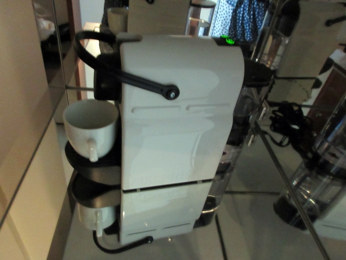 b0009849_16654.jpg