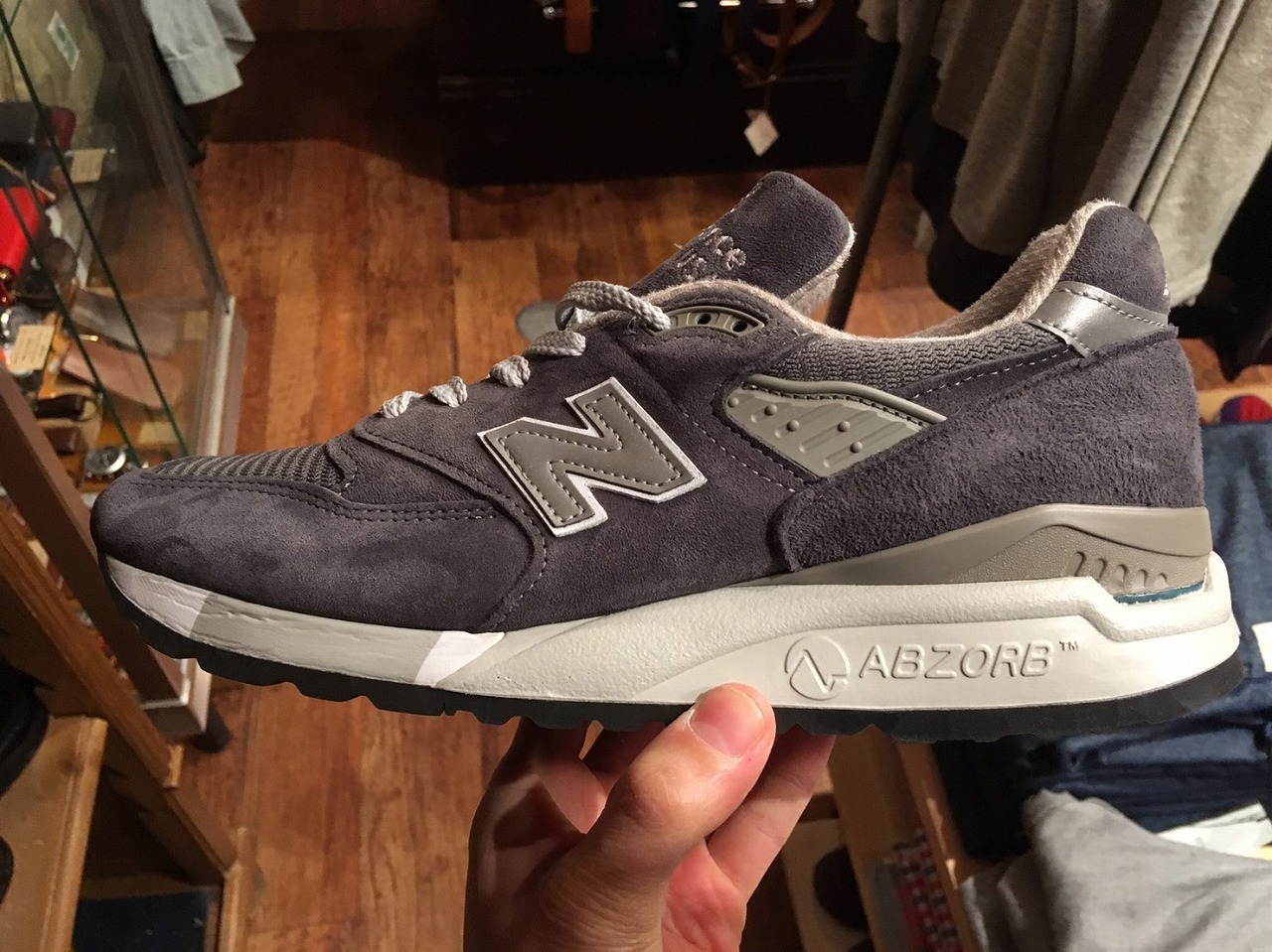 NEW BALANCE店頭在庫をご紹介_b0139233_10085619.jpg