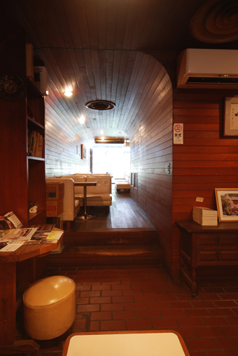 鎌倉に「　門　」という喫茶店がありました。_c0195909_11055568.jpg