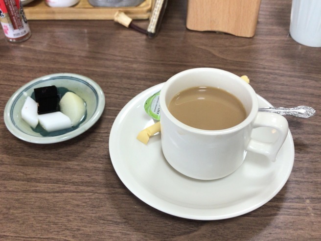 とんかつ定食_e0169920_15024651.jpg