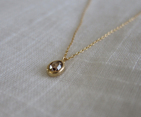シャンパンブラウンダイヤモンドネックレス : hiroe jewelryつくり