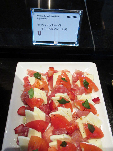 TABLE9TOKYOでストロベリースイーツブッフェ@品川プリンスホテル・03_c0152767_09432032.jpg