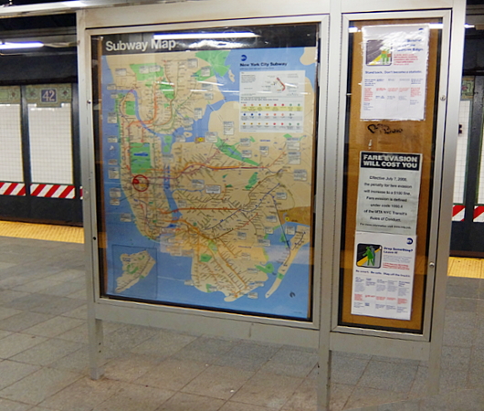 妙に気になるアトランティック・アベニュー-バークレイズ・センター駅 (Atlantic Av-Barclays Ctr)_b0007805_22232142.jpg