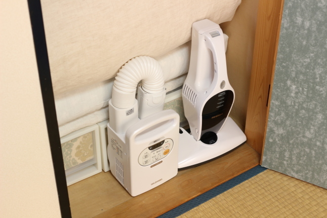 モノを減らしていくと、自然に収納も落ち着いてくるのかも...＋ 掲載のお知らせ_f0354014_23385730.jpg