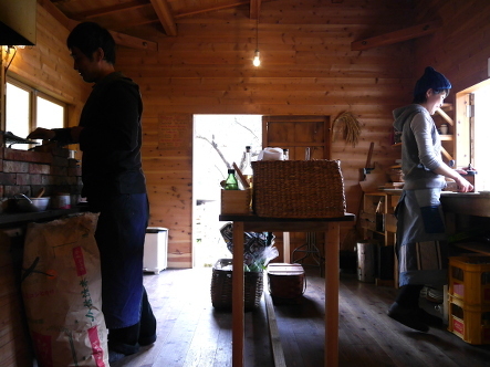 HOVEL kusayama ＠山里に佇む炭火と石窯料理とパンのお店_b0118001_08335266.jpg