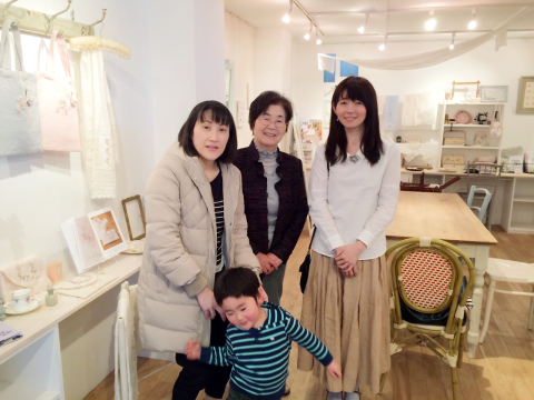 出版記念作品展初日スタートしました^^_a0157409_09325730.jpg