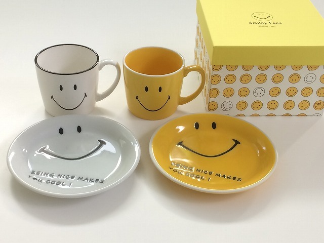 新品雑貨 スマイリーフェイス : Ririe リリィ