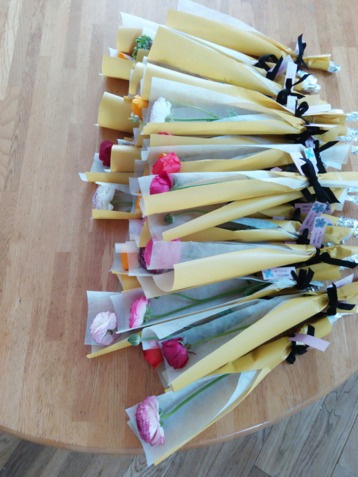 卒業式の一輪花 花束のご注文 グリーンクローバー フラワーアレンジメントスクール