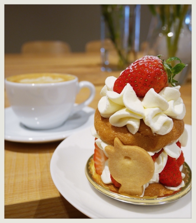 のっぽで可愛いストロベリーショートケーキ かえる日和 のっぽで可愛いストロベリーショートケーキ かえる日和