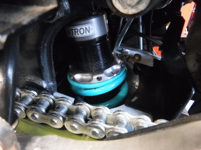 16インチ忍者・・・車検点検整備でござりまする。_a0163159_22235926.jpg