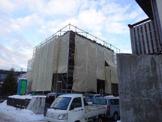 山岸の家　建替え工事　大工工事進行中。_f0105112_06260167.jpg