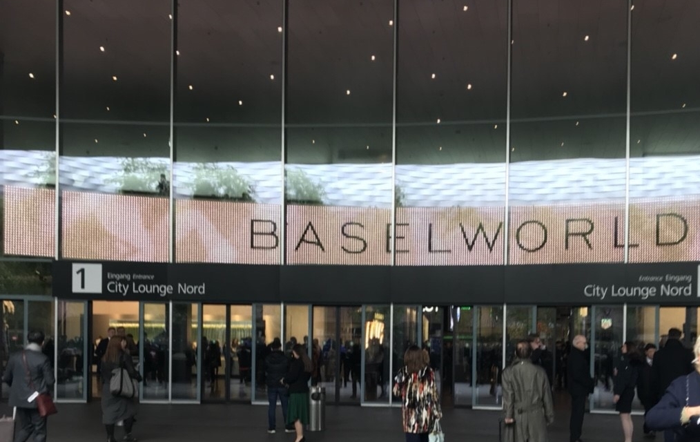 BASEL WORLD 2018 始まりました！_a0234212_17340243.jpg