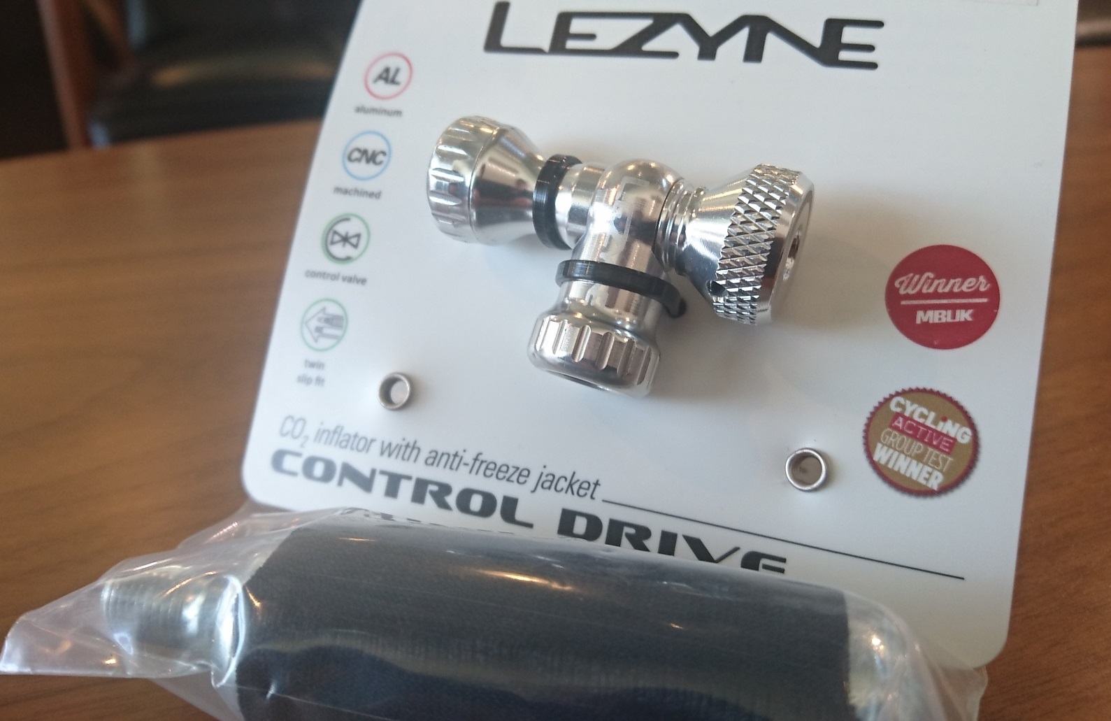 LEZYNE CONTROL DRIVE _d0342759_17134316.jpg