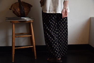 BEG or BLK ドット 。_b0110582_16593245.jpg