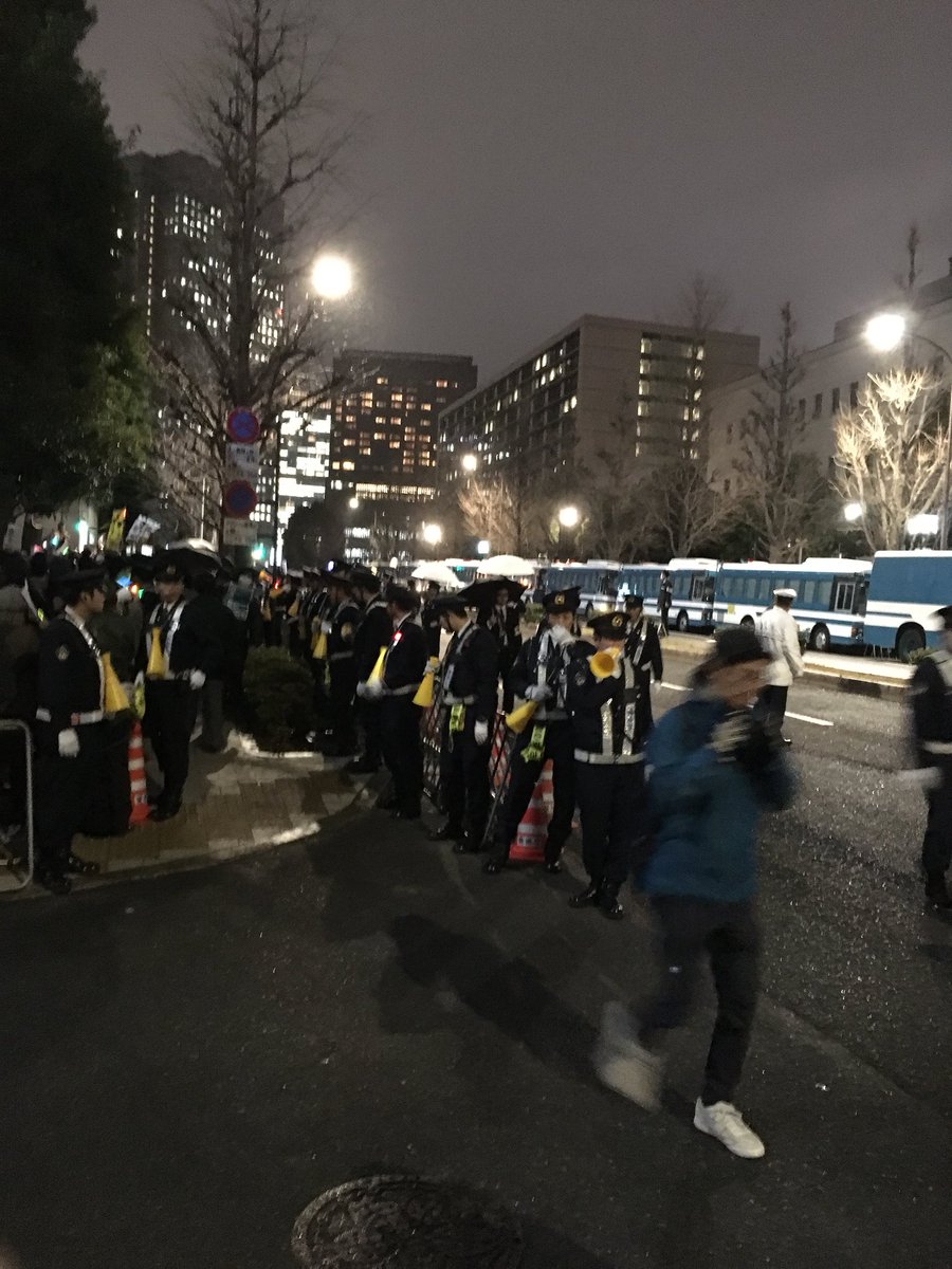 デモに参加したぞ_d0164691_1414752.jpg