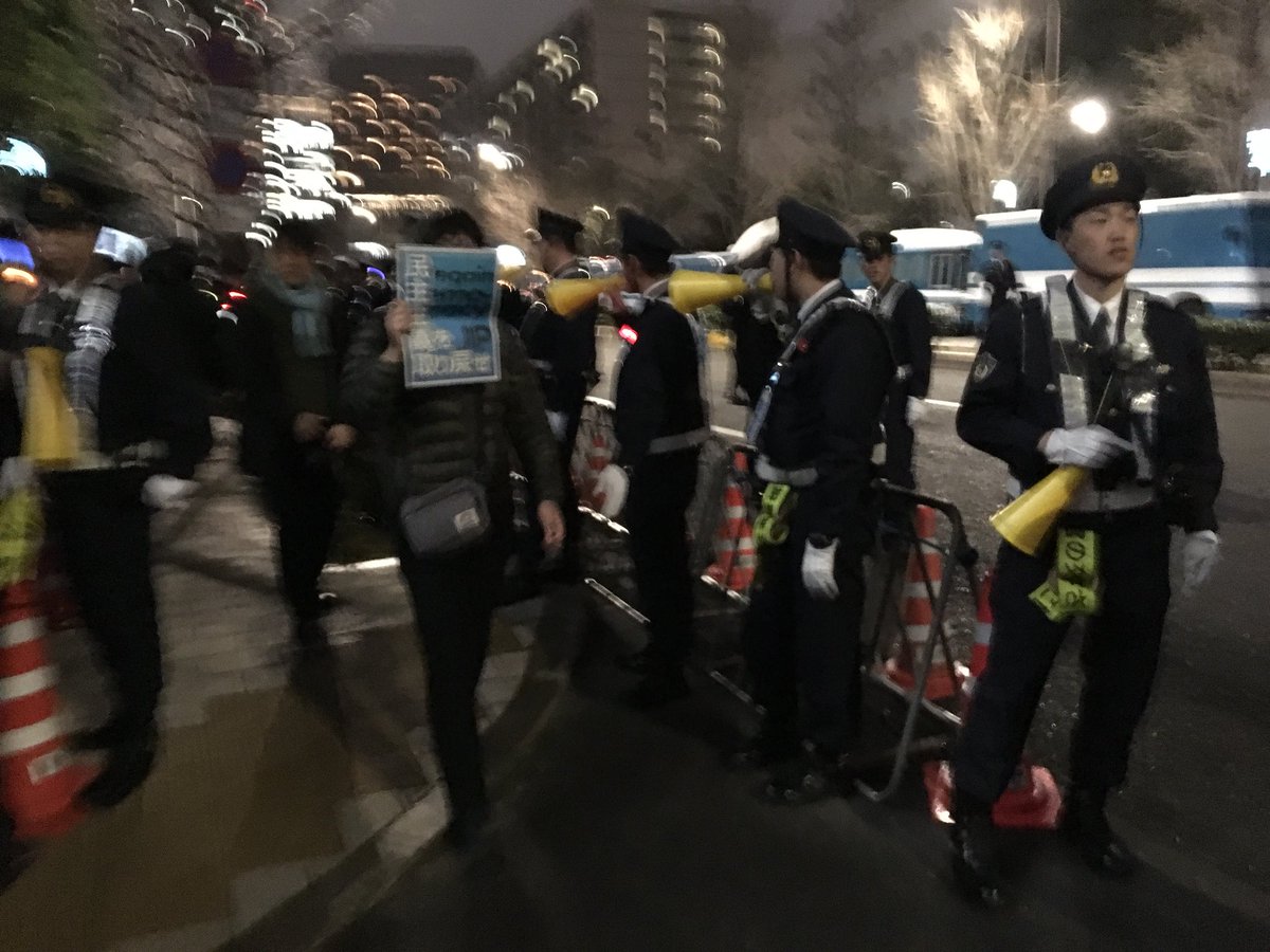 デモに参加したぞ_d0164691_1415777.jpg