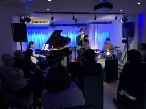 Jazzlive comin 広島 明日月曜日のライブ_b0115606_11381667.jpeg