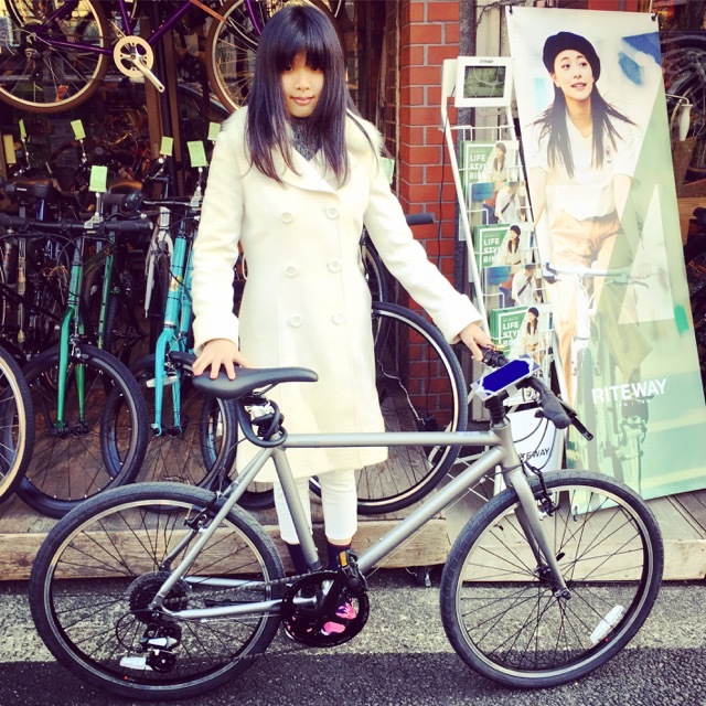 ☆今日のバイシクルガール☆ 自転車女子 自転車ガール ミニベロ クロスバイク ライトウェイ トーキョーバイク シュウイン ラレー ブルーノ おしゃれ自転車 マリン ターン_b0212032_20483454.jpg