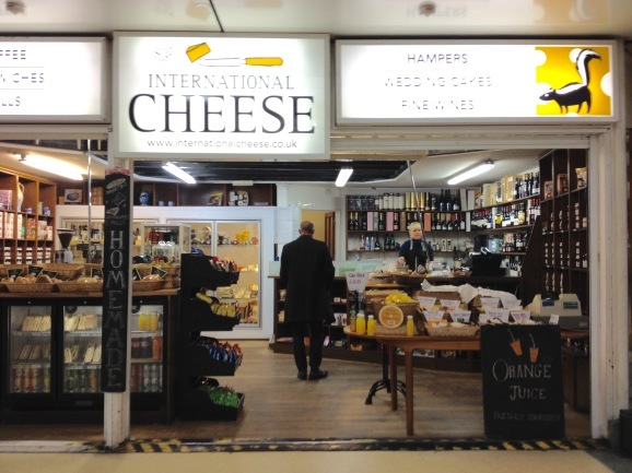 チーズ専門店　International Cheese_a0194964_23210087.jpeg