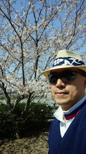 さくらの花見二回目：桜の花見で「もくもぐタイム。そだね〜〜！」_a0348309_1753472.jpg