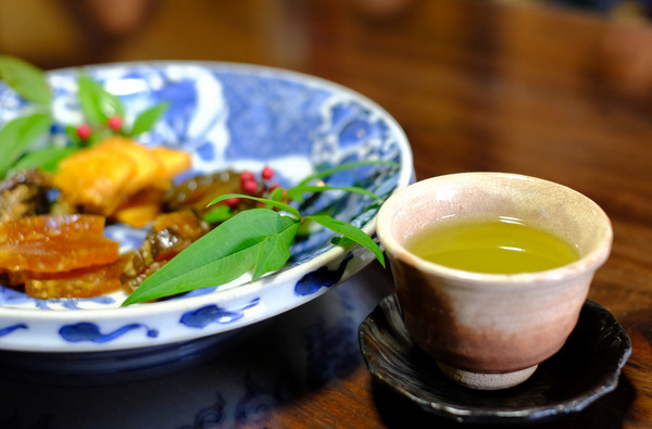 「新潟・南魚沼 口の中でほどける食感たのしい今成漬物店の山家漬」_a0000029_11021431.jpg