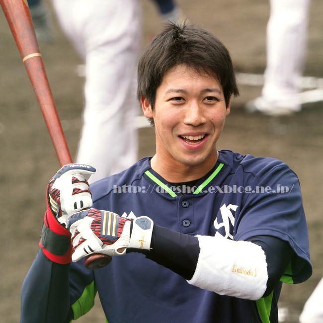 山田哲人選手 支給品リストバンド