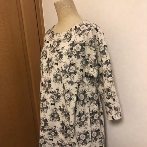 シンプルタックワンピース♪_c0211221_08383488.jpeg