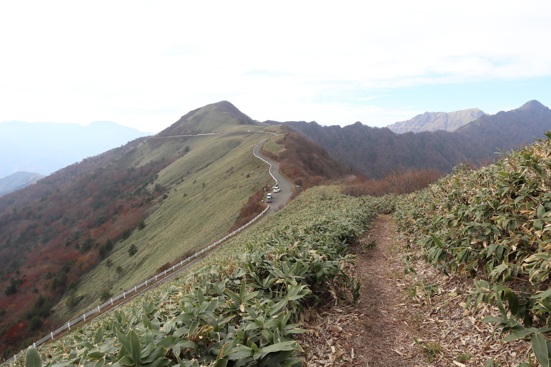 UFOライン[正式名称：町道瓶ヶ森線]へ その2_a0077663_07420142.jpg