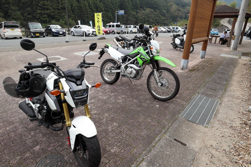 UFOライン[正式名称：町道瓶ヶ森線]へ その3_a0077663_07505772.jpg