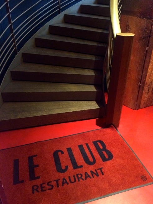 Le Club ル・クラブ 〜 パリジャンのためのバトームーシュレストラン_a0231632_23460261.jpg