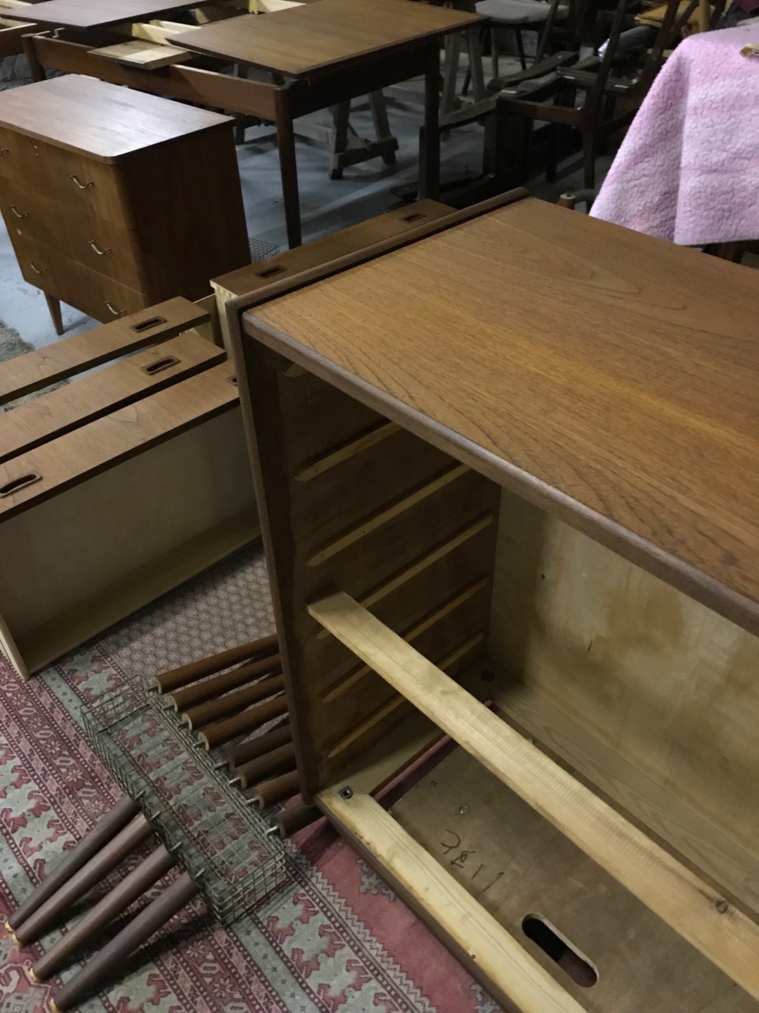 【北欧ヴィンテージ家具】ただいまどっさりメンテナンス中_f0326751_12112314.jpg