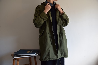 この時季の羽織りもの　　　　。_b0110582_09380862.jpg