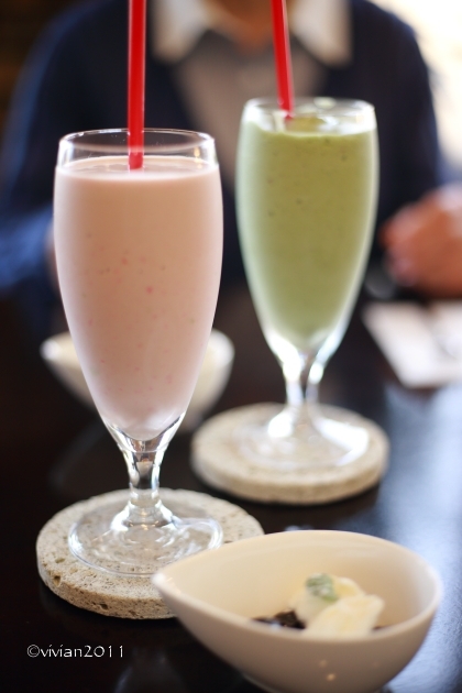 スリーズカフェ ~身体を内側から綺麗にする?スムージー~_e0227942_10592609.jpg
