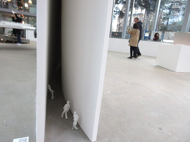 石上純也 “Freeing Architecture”展(パリ14区)Junya 石上純也 “Freeing Architecture”展(パリ14区)Junya
