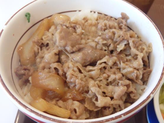 すき家の牛丼ミニあさり汁おしんこセット 中環大日店_c0118393_09425342.jpg