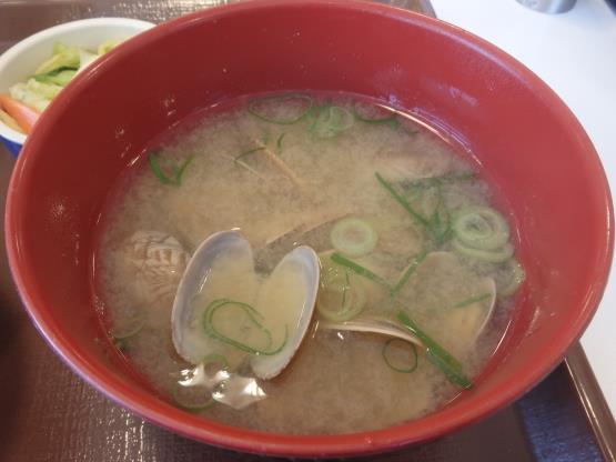 すき家の牛丼ミニあさり汁おしんこセット　　　　　中環大日店_c0118393_09434133.jpg