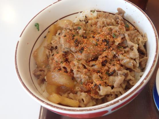 すき家の牛丼ミニあさり汁おしんこセット 中環大日店_c0118393_09474557.jpg
