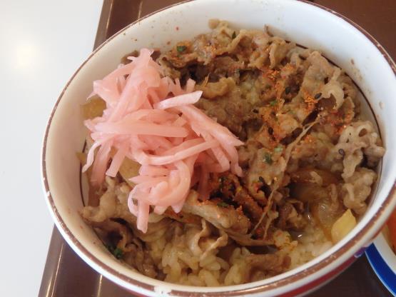 すき家の牛丼ミニあさり汁おしんこセット 中環大日店_c0118393_10023366.jpg