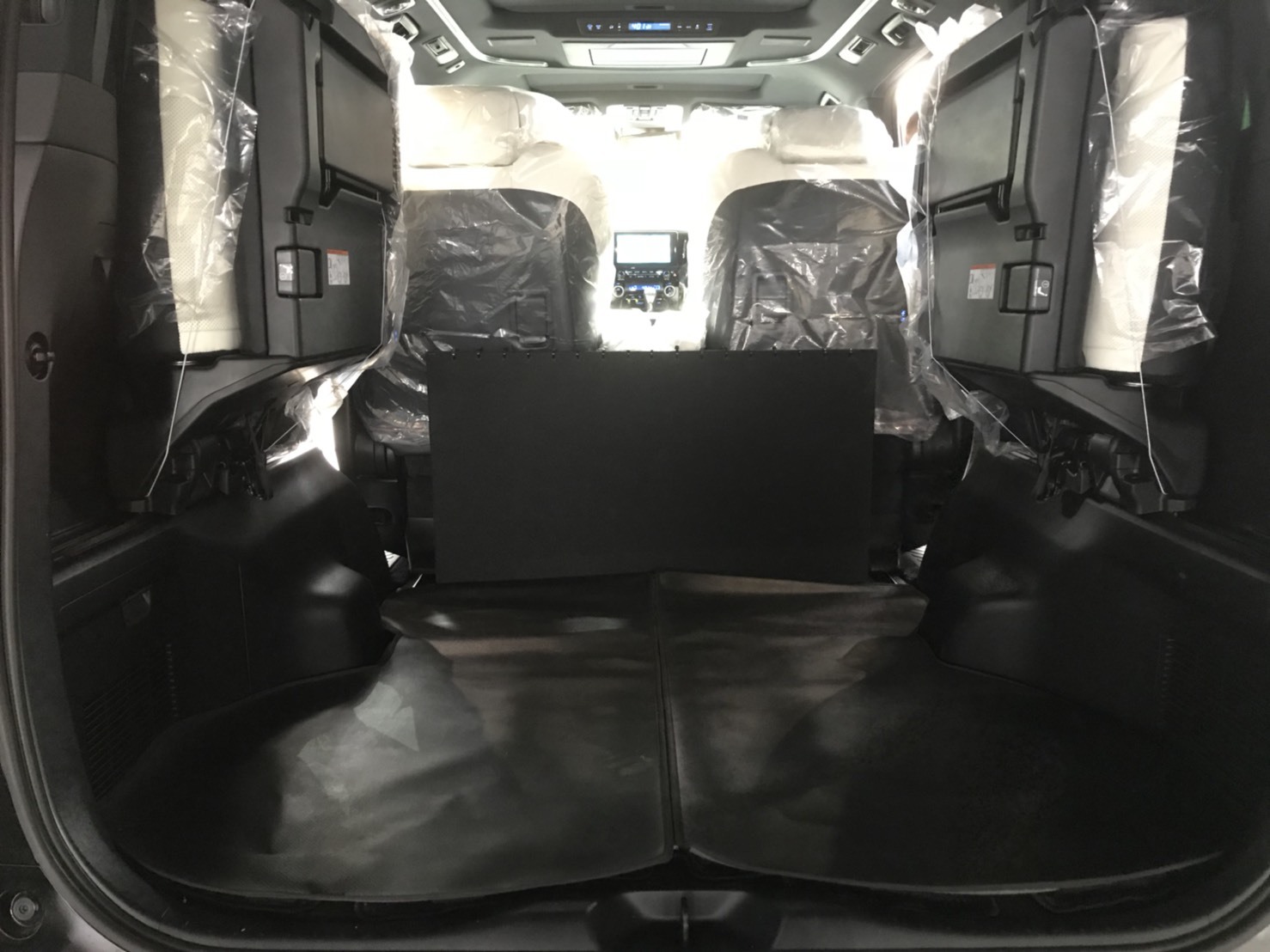 4月2日(月)トミーベース カスタムブログ☆QX56ご成約☆ヴェルファイア LS600 ダッチチャレンジャー納車☆_b0127002_10335736.jpg