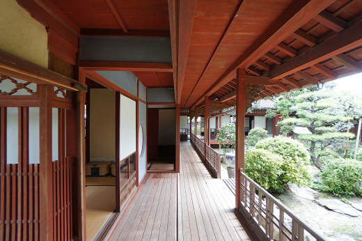 四国一周旅行 四日目。 松山市 - 内子町 - 梼原町 - 高知市_f0165030_16531839.jpg