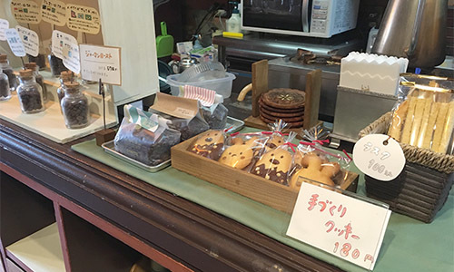 『でんしゃにのるよ　ひとりでのるよ』3/27発売：その4・喫茶店！！_e0026053_17355509.jpg