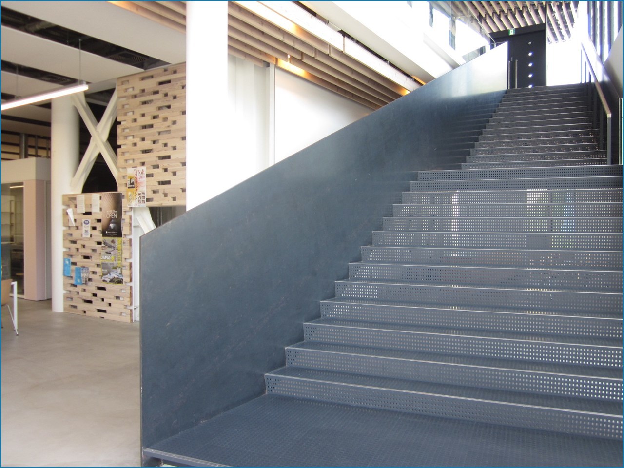 静岡理工科大学 理工学部 建築学科棟の見学 1_c0376508_15415836.jpg
