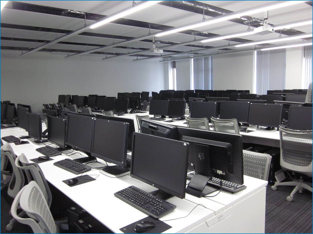 静岡理工科大学 理工学部 建築学科棟の見学 1_c0376508_15421827.jpg
