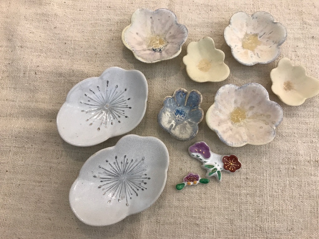 栄森文枝さんの花皿_b0132442_18243579.jpg