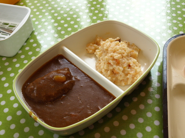 子ども食堂　木と風の香りカフェ　その２（白老牛と北上さんの原木椎茸入りスープハンバーグ　など）_d0153062_09421449.jpg