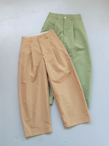 ASEEDONCLOUD　HW wide trousers / Compact cloth_b0139281_1844583.jpg